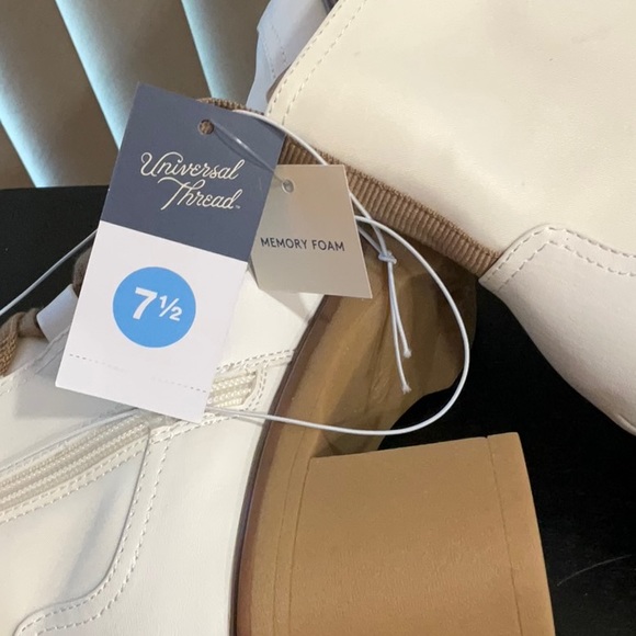 NWT UNIVERSAL THREAD LUG SOLE BOOTS 7.5 - Picture 7 of 10